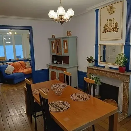 Appartement Au Charme Authentique Mirecourt Exterior photo